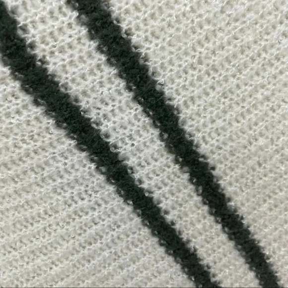 La Classe  Couture Ivory Knit Stripe Hooded Poncho - Picture 5 of 8